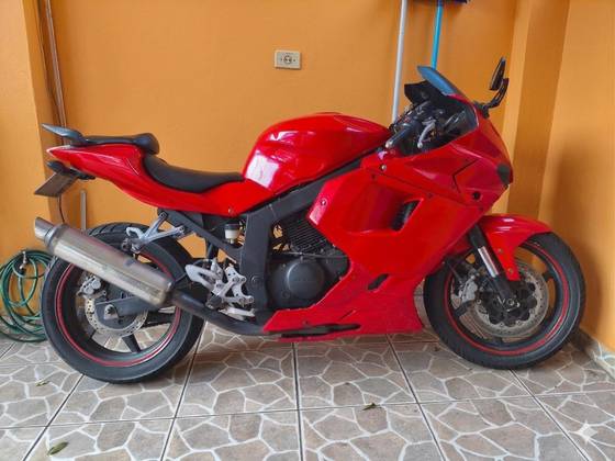 KASINSKI COMET GT 250 